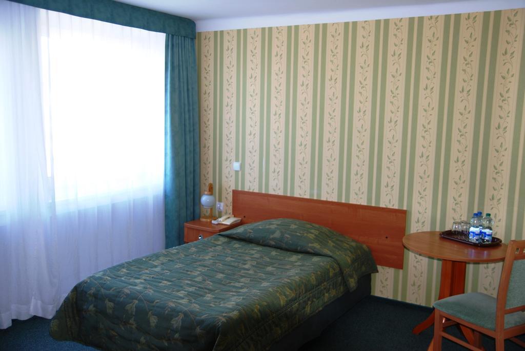 Hotel Swiatowit Lodz  Room photo